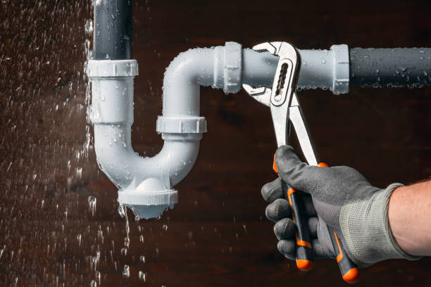 Professional Gas Line Repair technician working in White Oak, NC